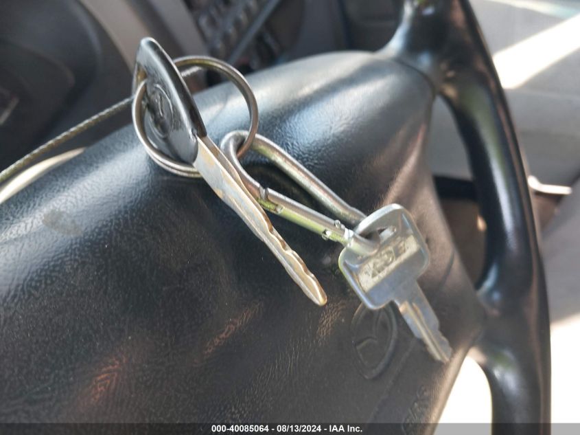 1998 Mazda B2500 Cab Plus VIN: 4F4YR16C5WTM34932 Lot: 40085064