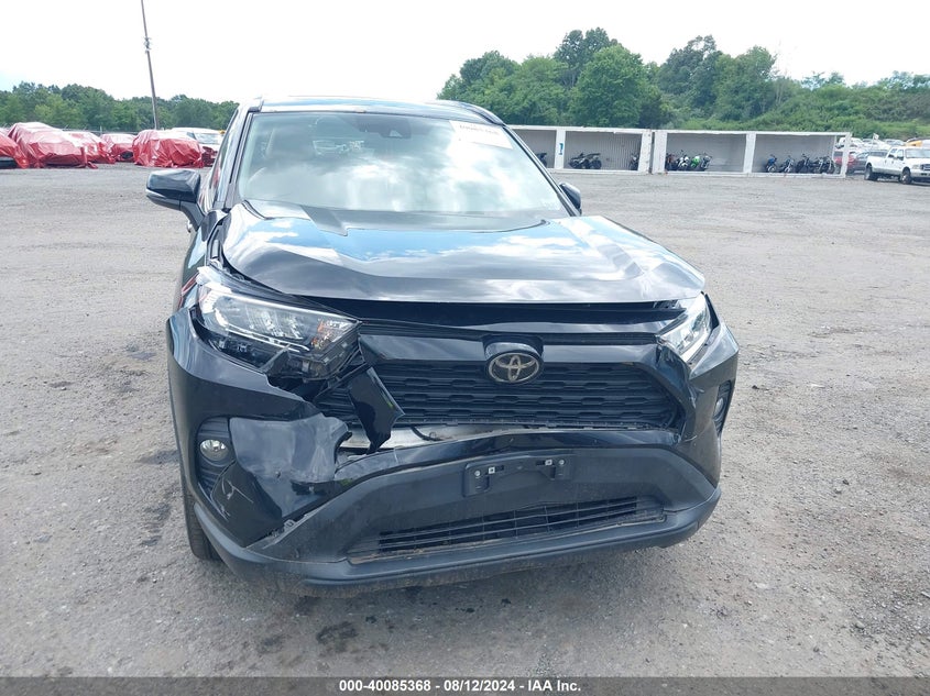 VIN 2T3A1RFV8MW142106 2021 TOYOTA RAV4 XLE PREMIUM