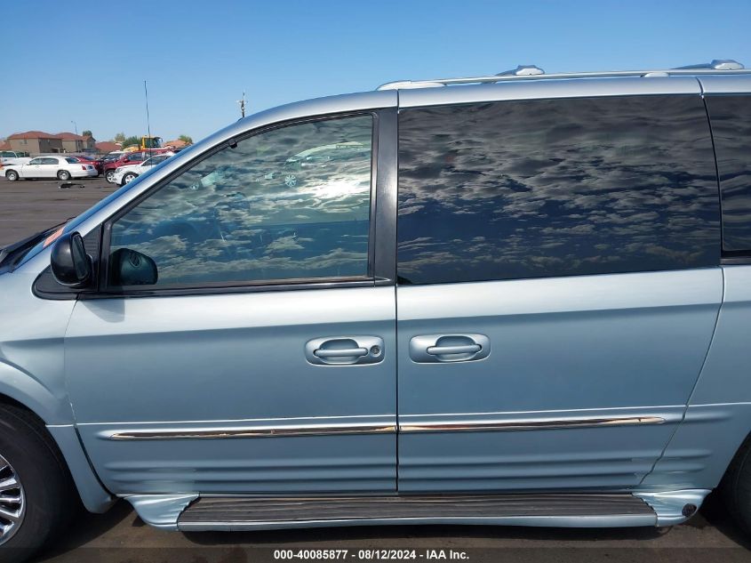 2002 Chrysler Town & Country Limited VIN: 2C8GP64L32R613075 Lot: 40085877