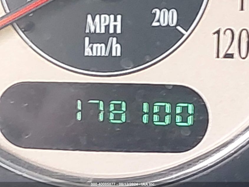 2002 Chrysler Town & Country Limited VIN: 2C8GP64L32R613075 Lot: 40085877