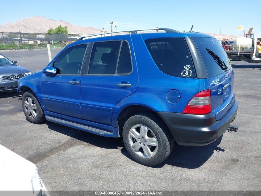 2005 Mercedes-Benz Ml 350 4Matic VIN: 4JGAB57E75A556204 Lot: 40086457