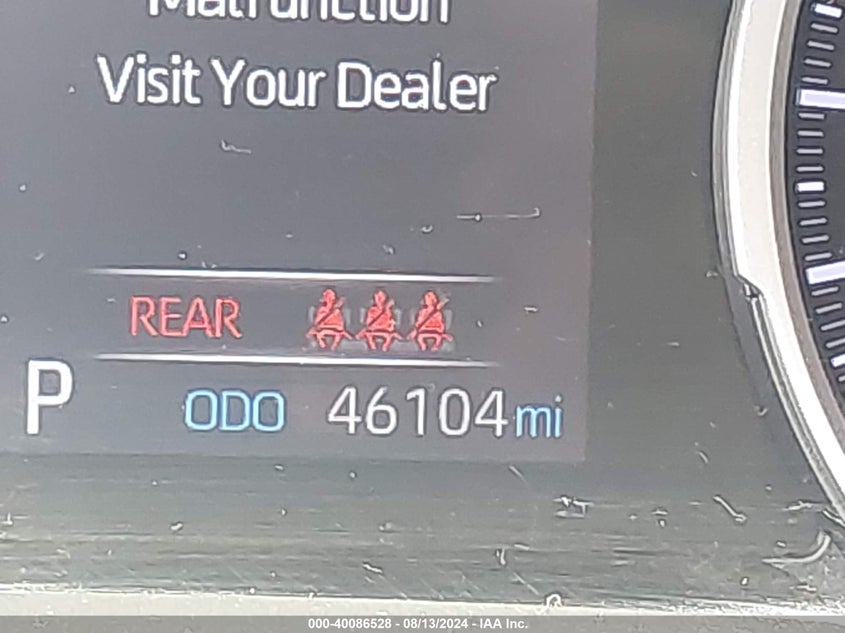 VIN JTMP1RFV2KD017915 2019 TOYOTA RAV4 XLE