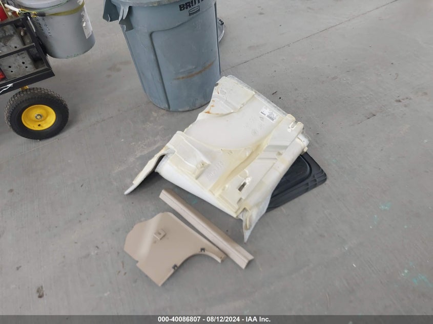 2014 Mercedes-Benz C 250 Luxury/Sport VIN: WDDGF4HB3EA959295 Lot: 40086807