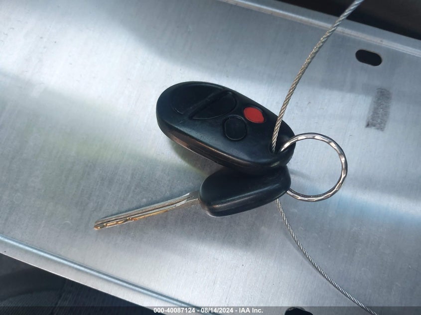 2005 Toyota Sienna Le VIN: 5TDBA23C05S051381 Lot: 40087124