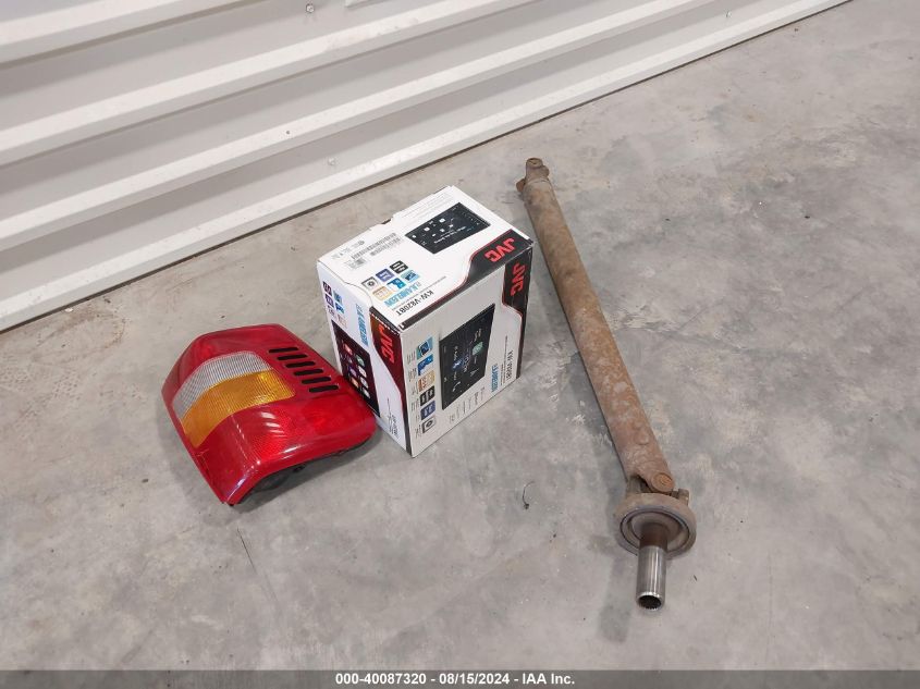 2001 Jeep Grand Cherokee Limited VIN: 1J4GW58NX1C626448 Lot: 40087320