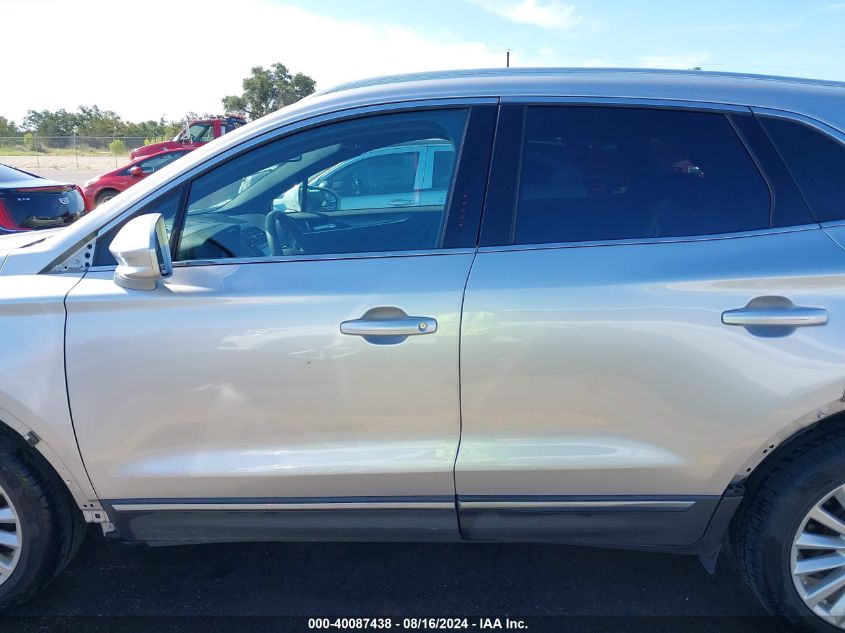 2019 Lincoln Mkc Standard VIN: 5LMCJ1D90KUL17077 Lot: 40087438