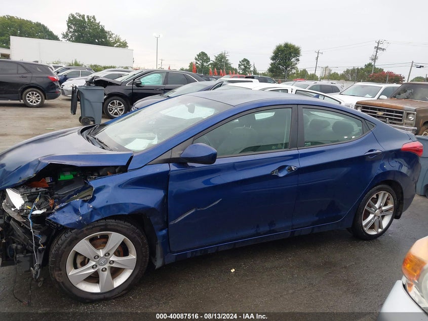 KMHDH4AE6DU507586 2013 Hyundai Elantra Gls