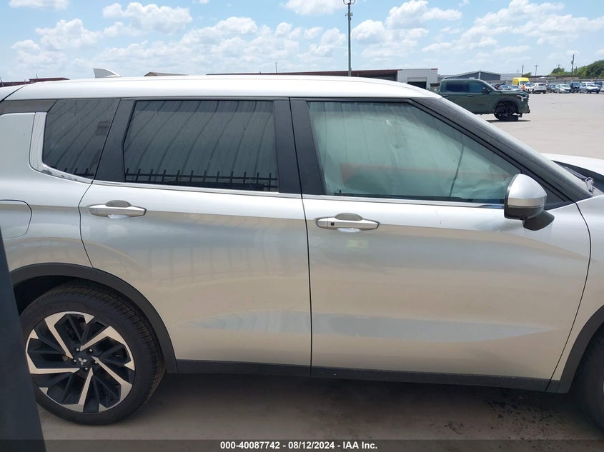 2024 Mitsubishi Outlander Se 2.5 2Wd/Se Black Edition S-Awc/Se Black Edition W/Pano Roof VIN: JA4J3VA86RZ032712 Lot: 40087742