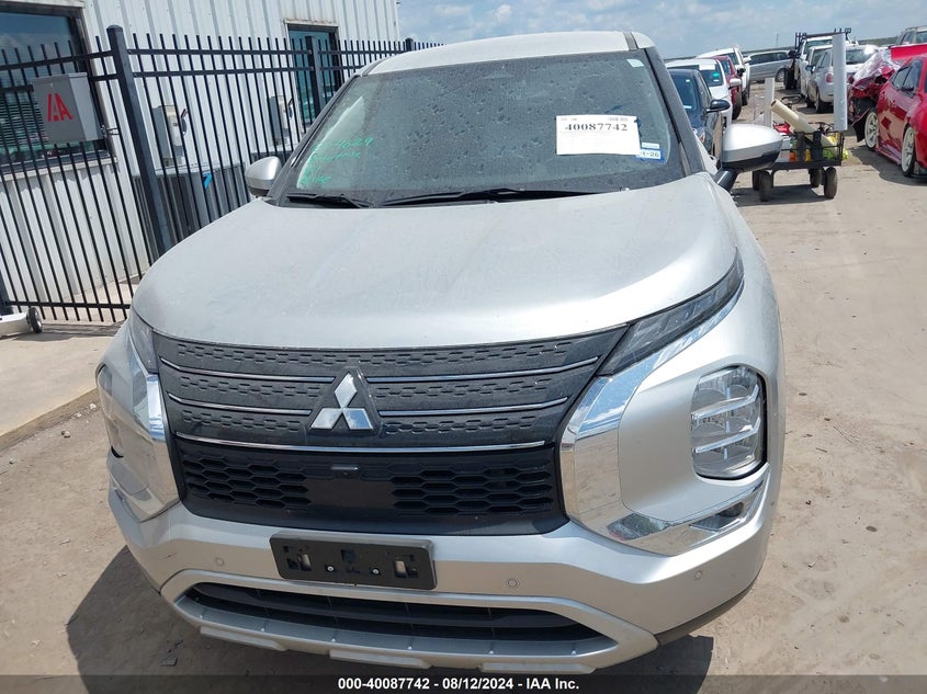 2024 Mitsubishi Outlander Se 2.5 2Wd/Se Black Edition S-Awc/Se Black Edition W/Pano Roof VIN: JA4J3VA86RZ032712 Lot: 40087742