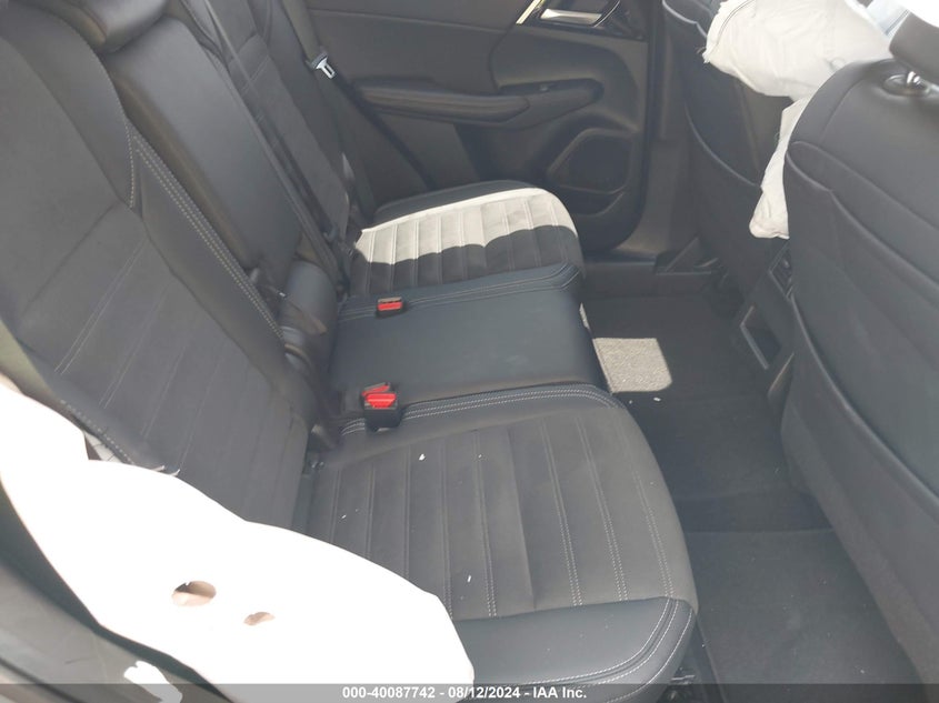 2024 Mitsubishi Outlander Se 2.5 2Wd/Se Black Edition S-Awc/Se Black Edition W/Pano Roof VIN: JA4J3VA86RZ032712 Lot: 40087742