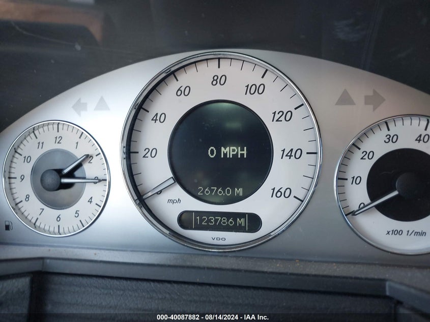 2008 Mercedes-Benz E 350 VIN: WDBUF56XX8B220018 Lot: 40087882