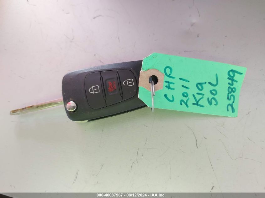 2011 Kia Soul + VIN: KNDJT2A25B7195627 Lot: 40087967