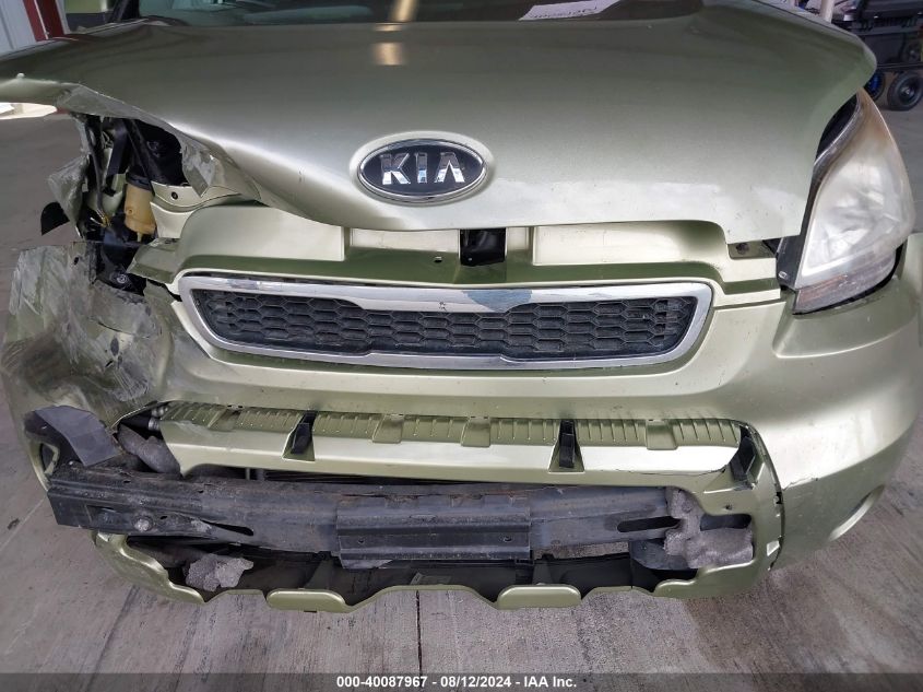 2011 Kia Soul + VIN: KNDJT2A25B7195627 Lot: 40087967