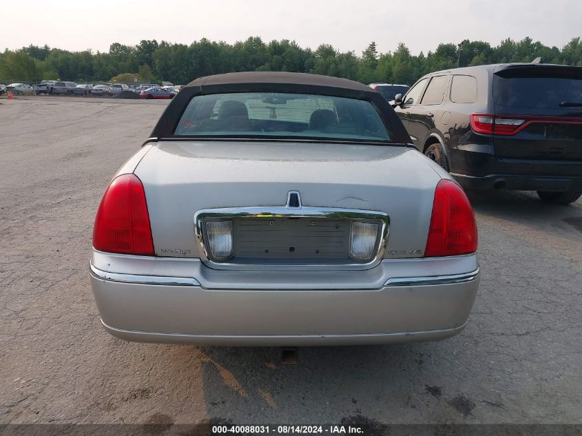 2006 Lincoln Town Car Signature Limited VIN: 1LNHM82V36Y641888 Lot: 40088031