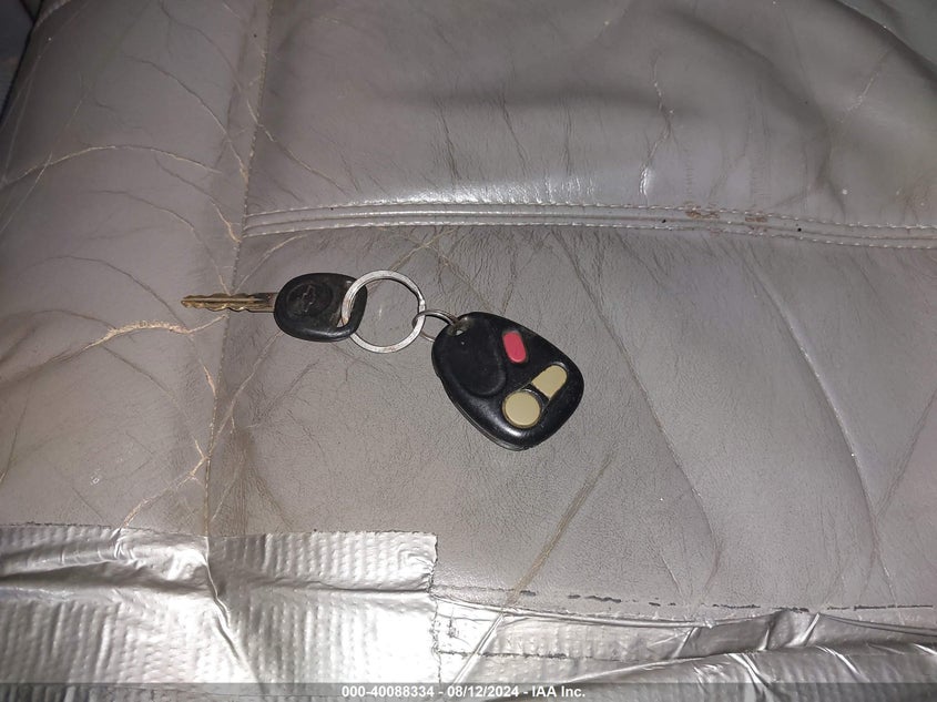 2000 Chevrolet Silverado 1500 Lt VIN: 1GCEK19TXYE393894 Lot: 40088334