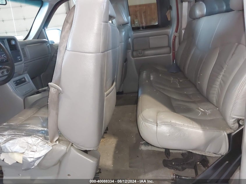 2000 Chevrolet Silverado 1500 Lt VIN: 1GCEK19TXYE393894 Lot: 40088334