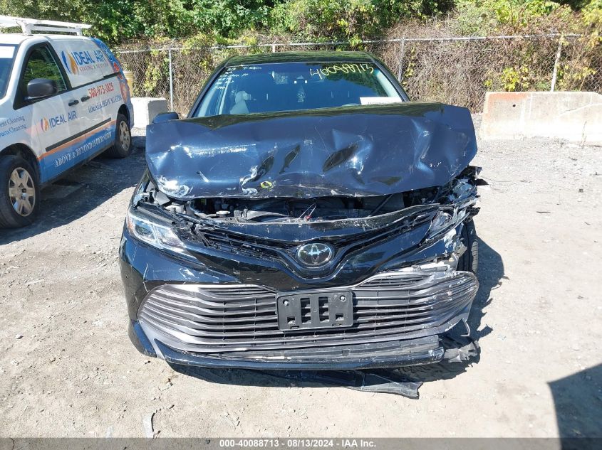 4T1B11HK5JU562984 2018 Toyota Camry Le