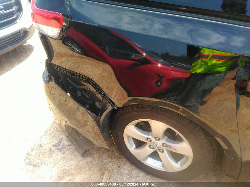 2011 Toyota Sienna Le V6 VIN: 5TDKK3DC4BS077320 Lot: 40089438