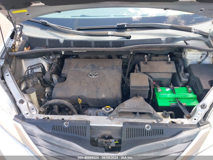 2011 Toyota Sienna Xle V6/Xle V6 Auto Access Seat VIN: 5TDYK3DC1BS022236 Lot: 40089524