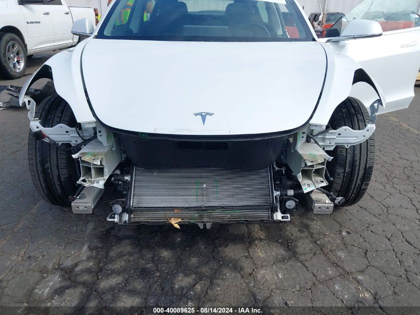 2018 Tesla Model 3 Long Range/Mid Range VIN: 5YJ3E1EA5JF161873 Lot: 40089625