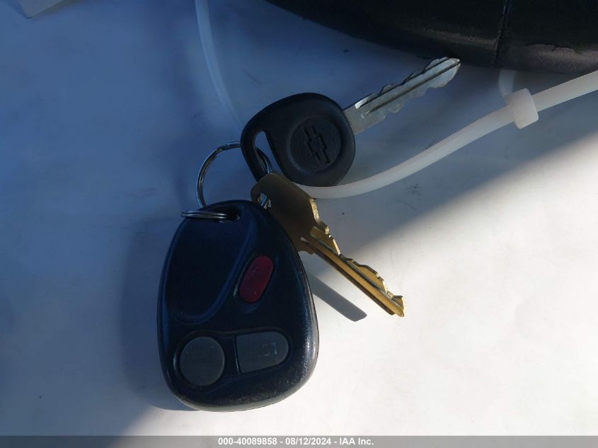 2001 Chevrolet Tahoe Ls VIN: 1GNEC13T61J245221 Lot: 40089858