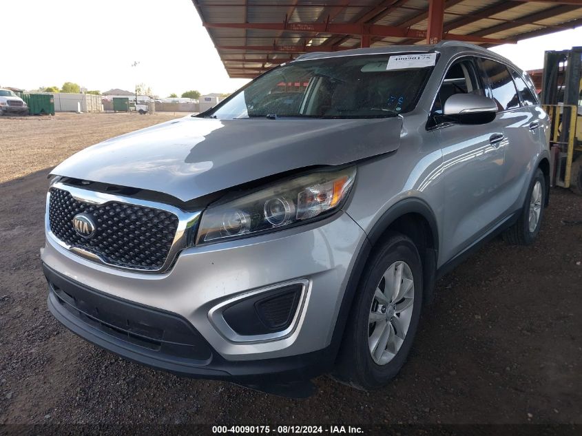 5XYPG4A35HG215762 2017 KIA SORENTO - Image 2