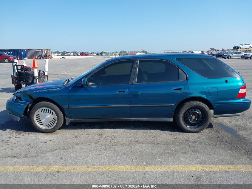 1995 Honda Accord Lx VIN: 1HGCE182XSA009149 Lot: 40090787