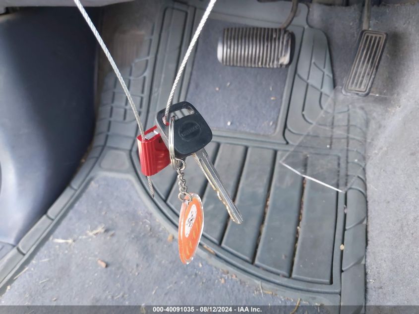 2000 Toyota Tacoma VIN: 4TAVL52N3YZ599823 Lot: 40091035