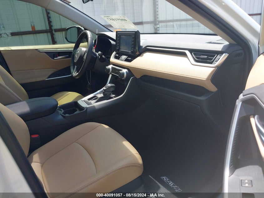 2020 TOYOTA RAV4 XLE PREMIUM - JTMC1RFV9LD056646