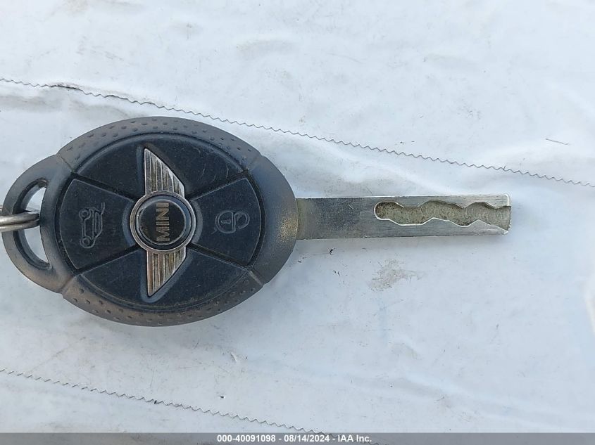 2006 Mini Cooper S VIN: WMWRH33526TK57948 Lot: 40091098