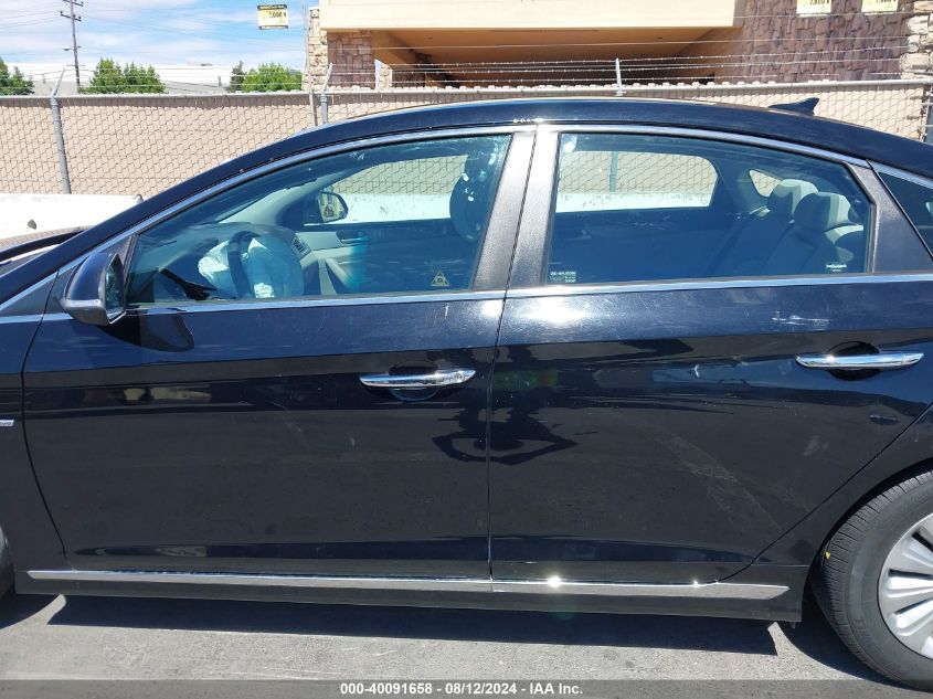 2016 Hyundai Sonata Hybrid Se VIN: KMHE24L10GA012337 Lot: 40091658