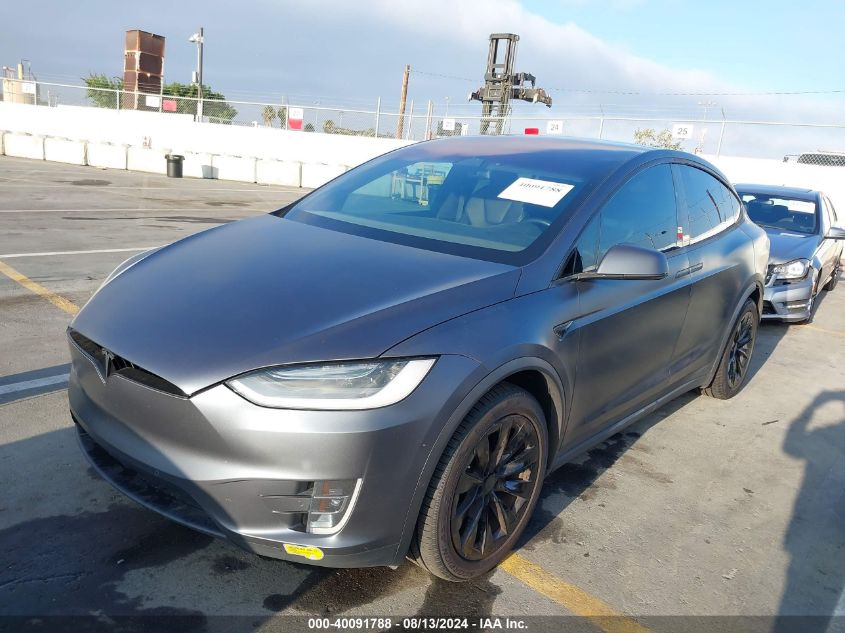 5YJXCBE22MF323243 2021 TESLA MODEL X - Image 2