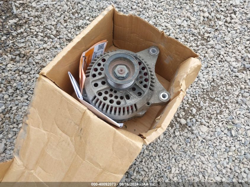 1999 Ford Expedition Eddie Bauer/Xlt VIN: 1FMPU18L2XLC51422 Lot: 40092073