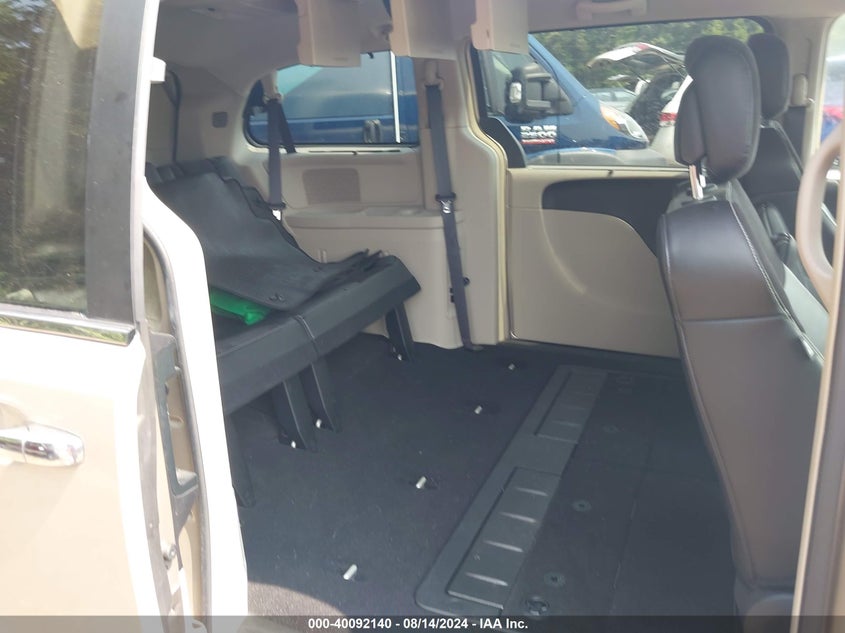 2016 CHRYSLER TOWN & COUNTRY LIMITED - 2C4RC1JG1GR133379