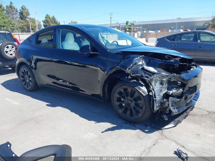 7SAYGDED2RF085894 2024 TESLA MODEL Y - Image 1