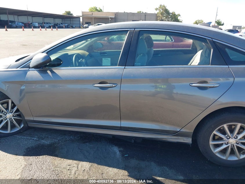 VIN 5NPE24AF8KH806913 2019 HYUNDAI SONATA SE
