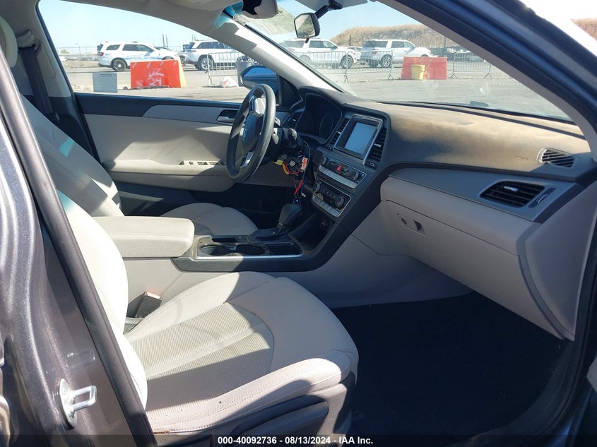 VIN 5NPE24AF8KH806913 2019 HYUNDAI SONATA SE