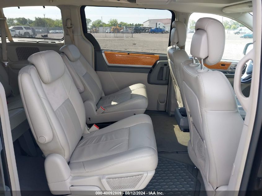 2010 Chrysler Town & Country New Limited VIN: 2A4RR7DX3AR400388 Lot: 40092809