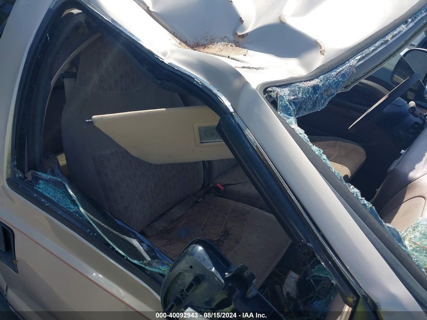 1999 Ford F-250 Lariat/Xl/Xlt VIN: 1FTNX21F4XEE04884 Lot: 40092943