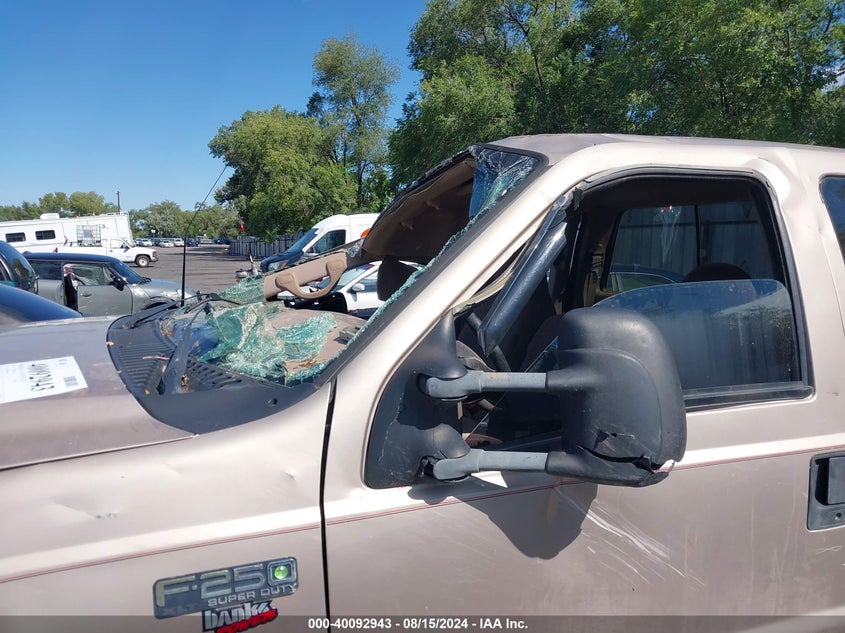 1999 Ford F-250 Lariat/Xl/Xlt VIN: 1FTNX21F4XEE04884 Lot: 40092943