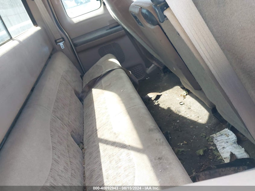 1999 Ford F-250 Lariat/Xl/Xlt VIN: 1FTNX21F4XEE04884 Lot: 40092943