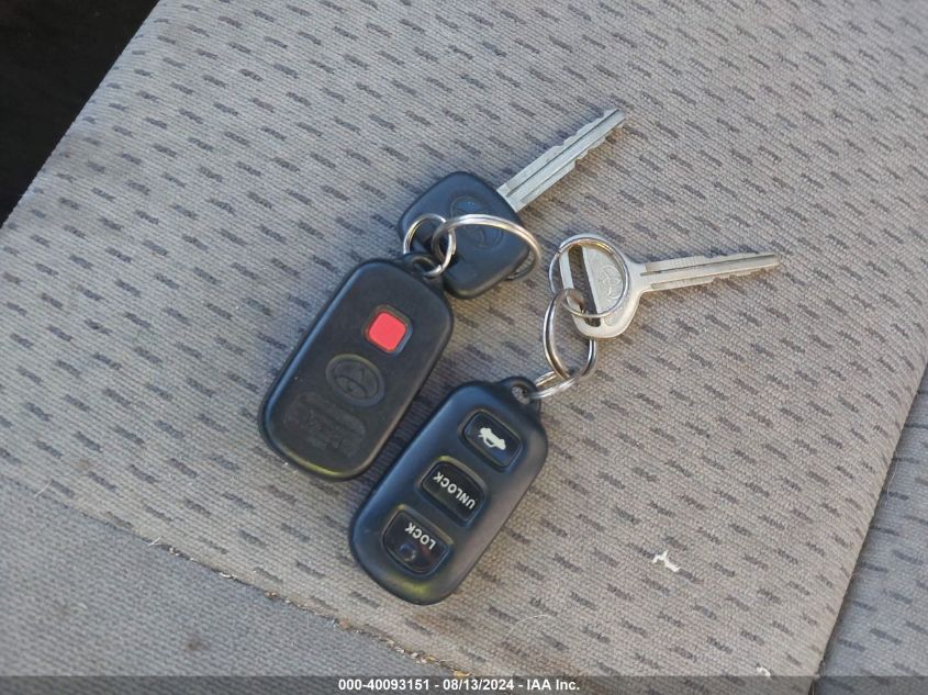 2004 Toyota Camry Le VIN: 4T1BE32K94U797708 Lot: 40093151