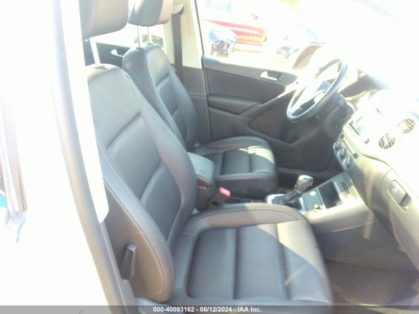 2016 VOLKSWAGEN TIGUAN SE - WVGBV7AX8GW511716