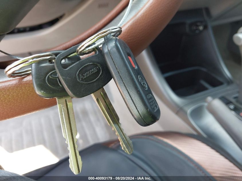 2004 Toyota Camry Le VIN: JTDBE32K040245669 Lot: 40093179