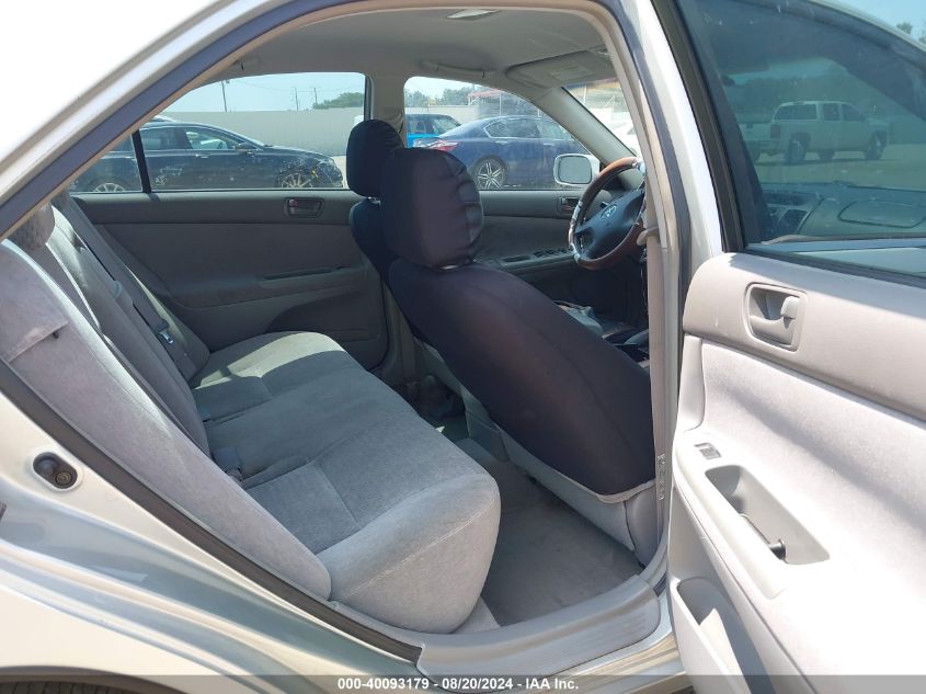 2004 Toyota Camry Le VIN: JTDBE32K040245669 Lot: 40093179