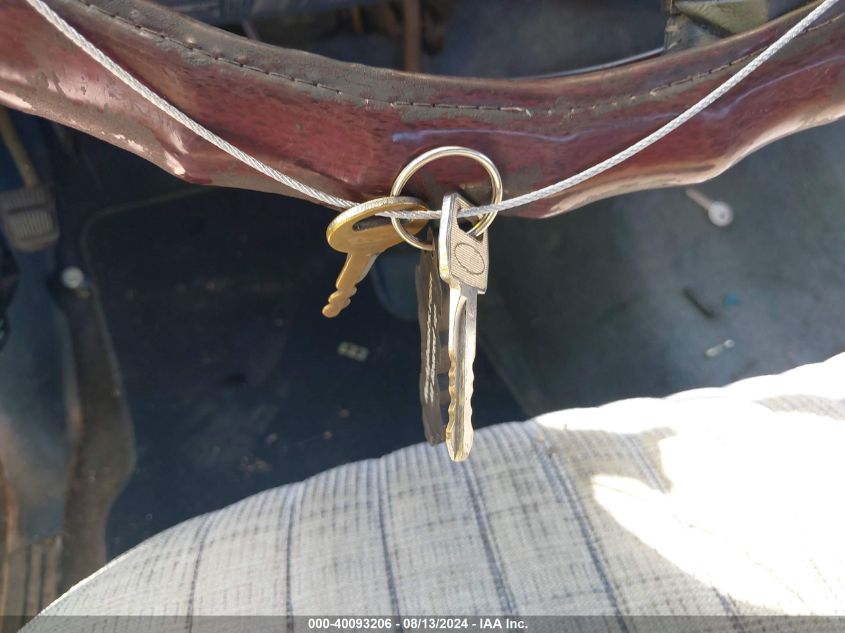 1988 Ford F150 VIN: 1FTEX15N5JKB47268 Lot: 40093206