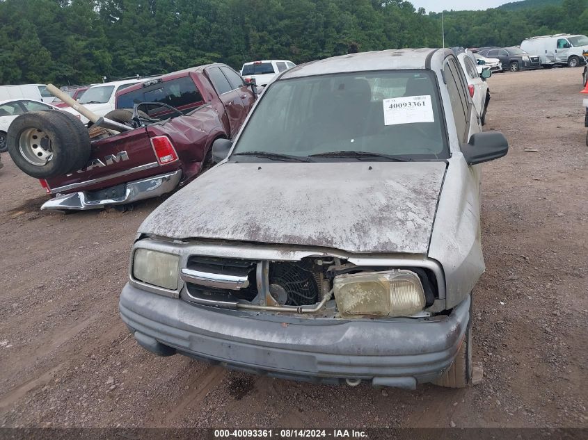 2001 Chevrolet Tracker Hard Top Base VIN: 2CNBE13C816957129 Lot: 40093361