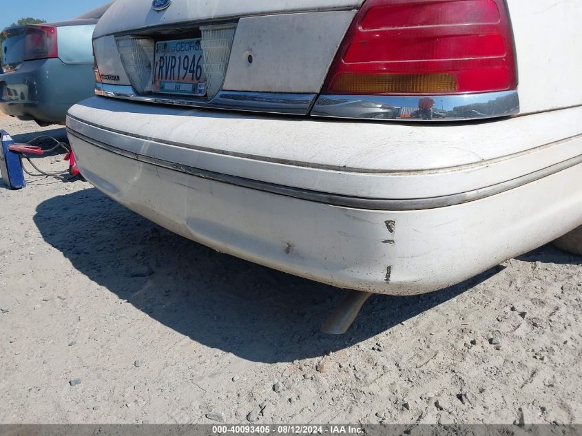 1998 Ford Crown Victoria Lx VIN: 2FAFP74W0WX171506 Lot: 40733371