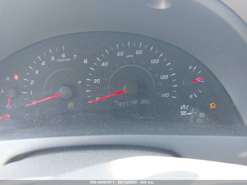 2010 Toyota Camry Le/Se/Xle VIN: 4T4BF3EK0AR005777 Lot: 40093871