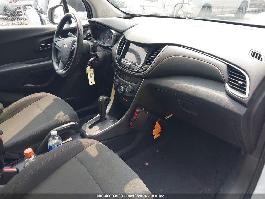 2019 CHEVROLET TRAX LS - 3GNCJNSBXKL261851